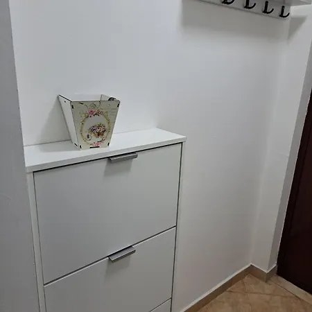 Mi-jo *